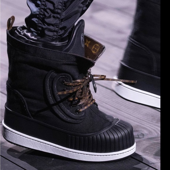 Louis Vuitton boots - Picture 2 of 9